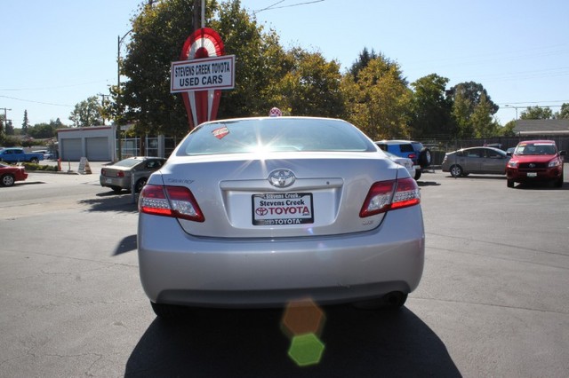 Toyota Camry 2011 photo 4