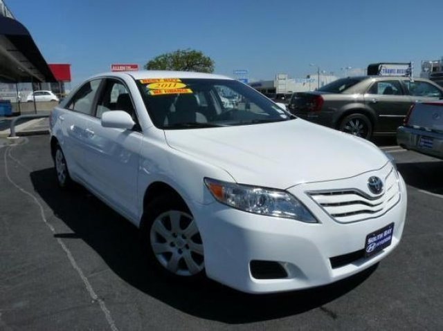 Toyota Camry 2011 photo 1