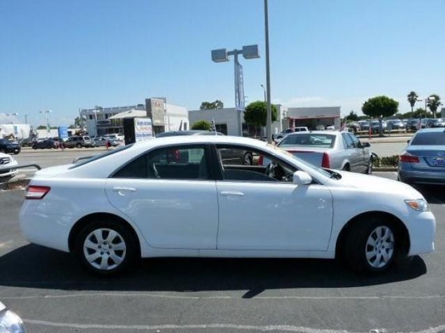 Toyota Camry 2011 photo 2
