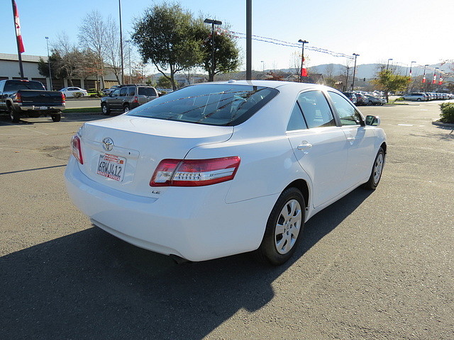 Toyota Camry 2011 photo 1