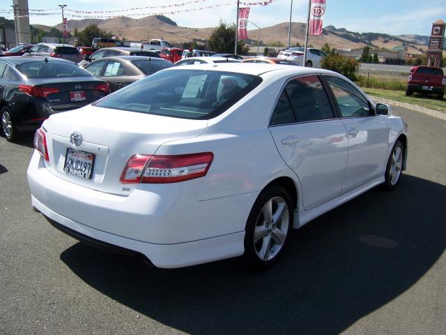 Toyota Camry 2011 photo 3