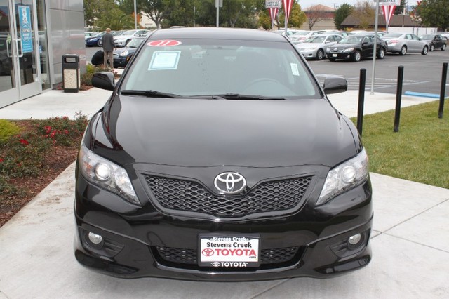 Toyota Camry 2011 photo 2