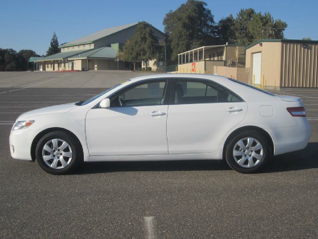 Toyota Camry 2011 photo 2