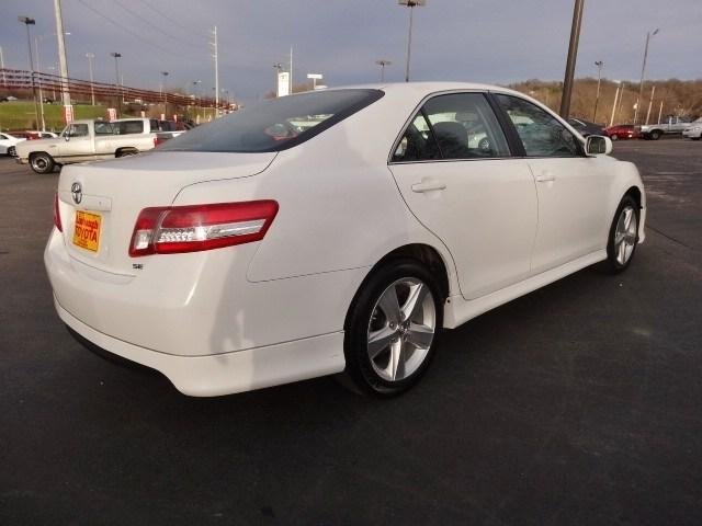 Toyota Camry 2011 photo 4