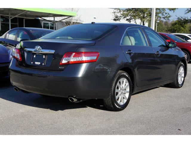 Toyota Camry 2011 photo 2