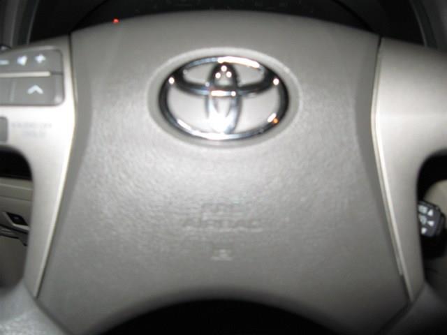 Toyota Camry 2011 photo 6