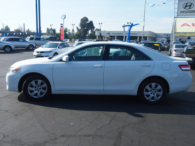 Toyota Camry 2011 photo 3
