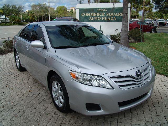 Toyota Camry 2011 photo 1