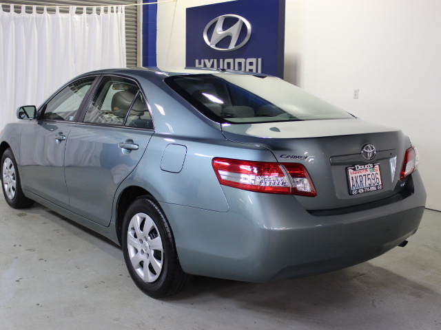 Toyota Camry 2011 photo 2