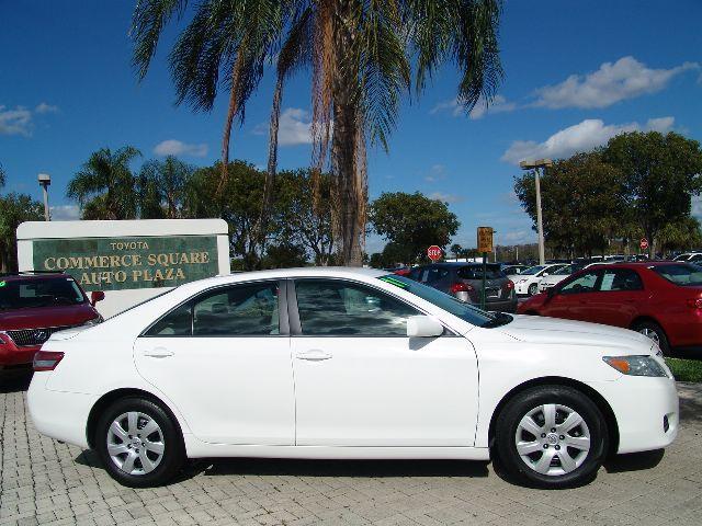 Toyota Camry 2011 photo 2