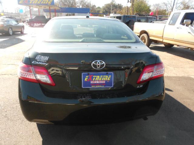 Toyota Camry 2011 photo 1
