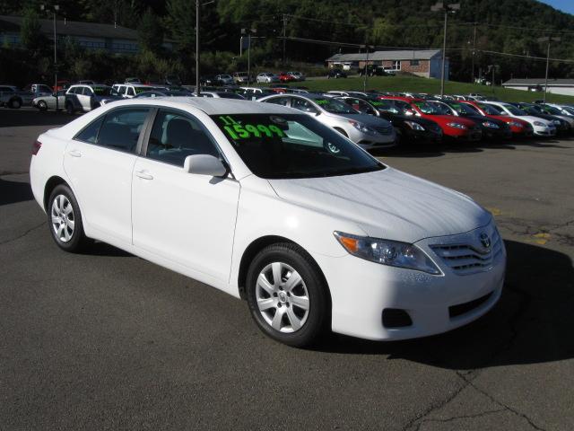 Toyota Camry 2011 photo 1