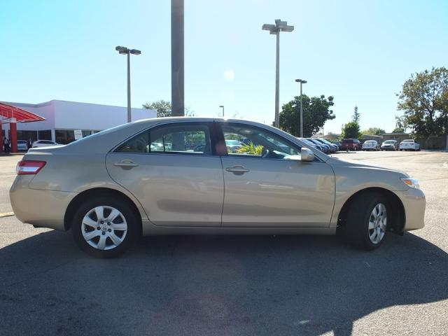 Toyota Camry 2011 photo 2