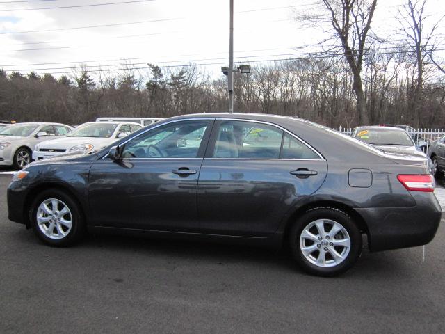 Toyota Camry 2011 photo 2