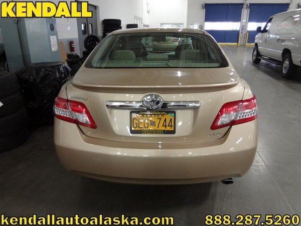 Toyota Camry 2011 photo 2