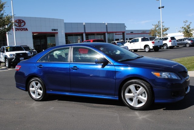 Toyota Camry 2011 photo 1