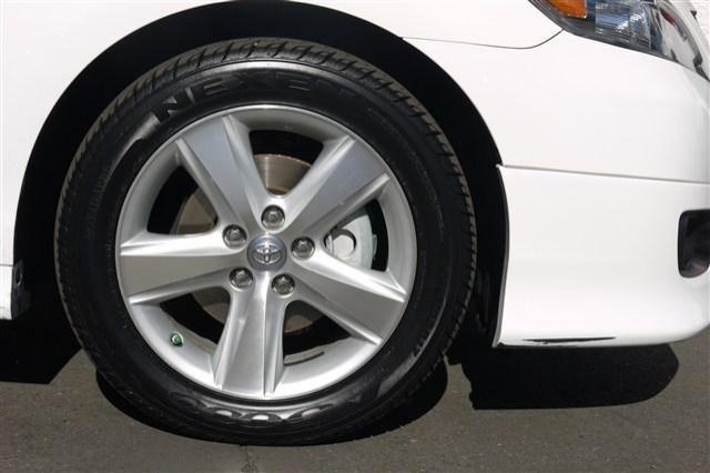 Toyota Camry 2011 photo 2