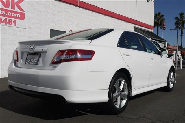 Toyota Camry 2011 photo 4
