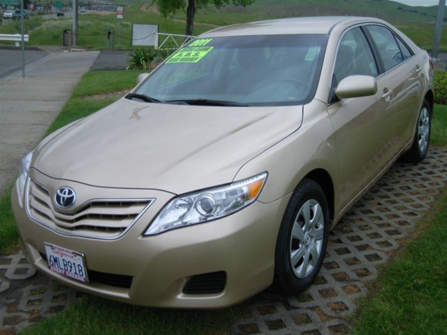Toyota Camry 2011 photo 1