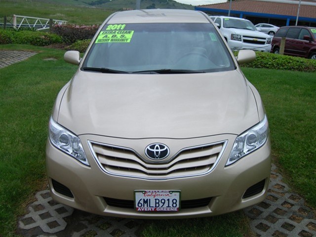Toyota Camry 2011 photo 2
