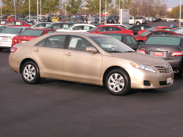 Toyota Camry 2011 photo 1