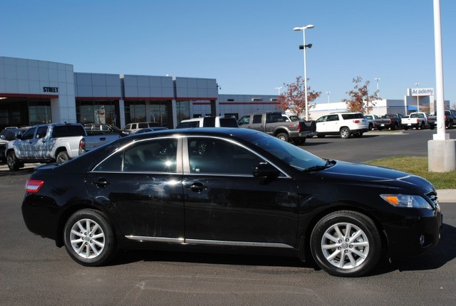 Toyota Camry 2011 photo 2