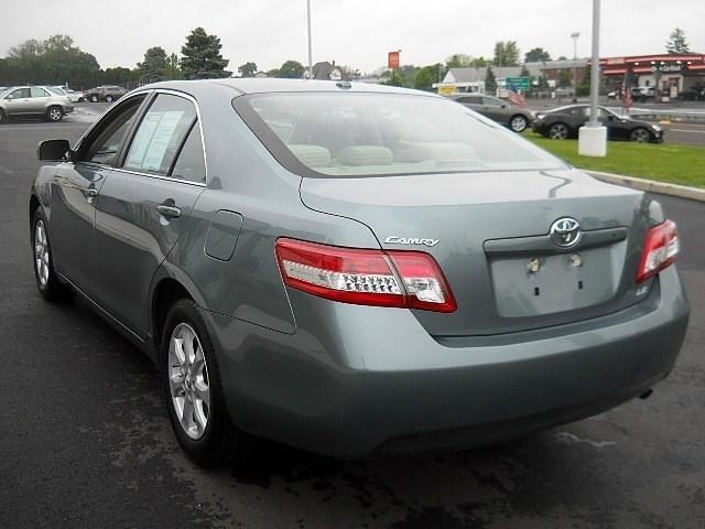 Toyota Camry 2011 photo 2
