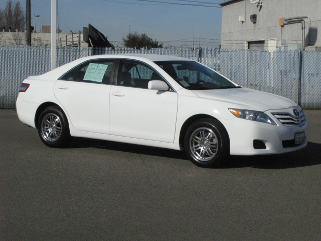 Toyota Camry 2011 photo 1