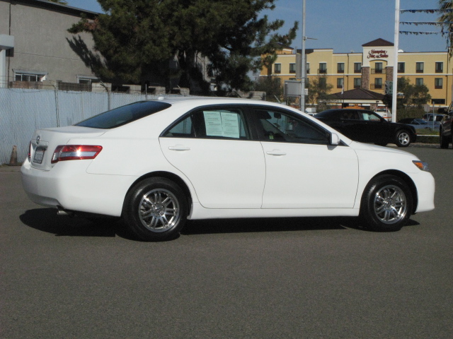 Toyota Camry 2011 photo 4