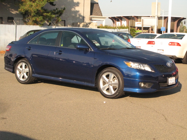 Toyota Camry 2011 photo 1