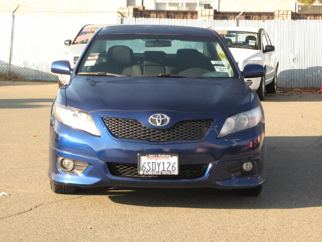 Toyota Camry 2011 photo 2