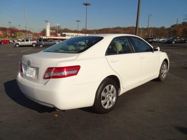 Toyota Camry 2011 photo 4