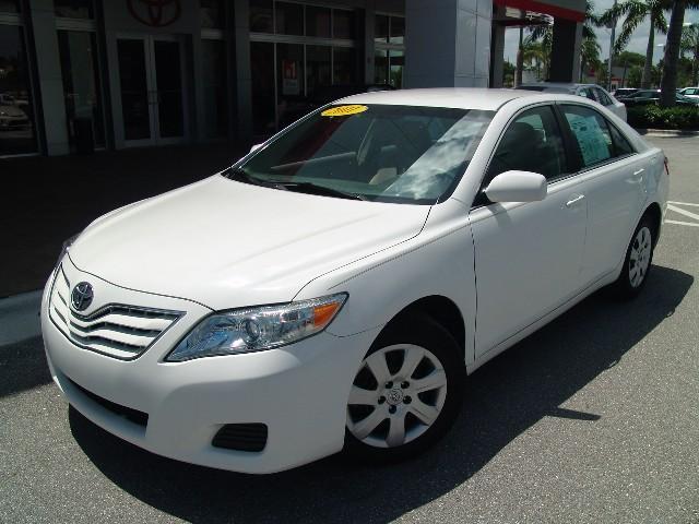 Toyota Camry 2011 photo 2