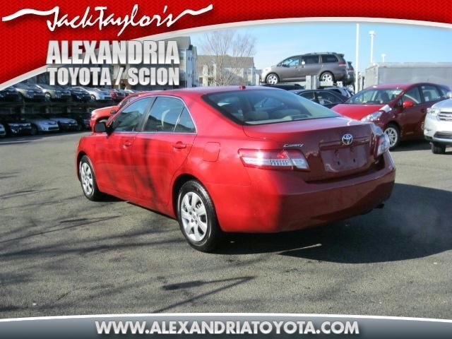 Toyota Camry 2011 photo 2