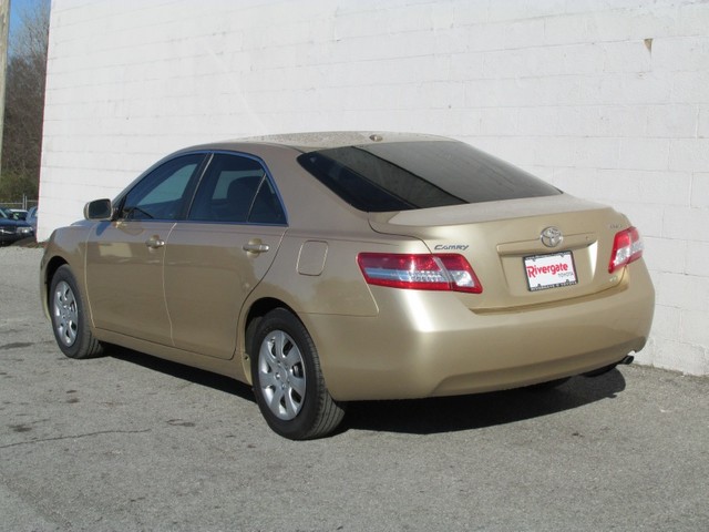 Toyota Camry 2011 photo 2