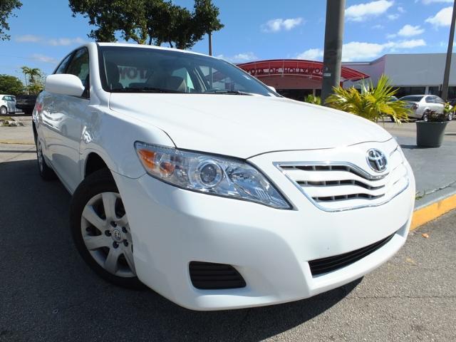 Toyota Camry 2011 photo 1