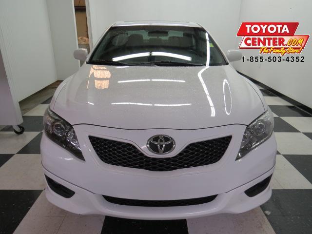 Toyota Camry SE Sedan