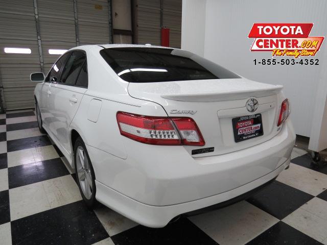 Toyota Camry 2011 photo 2