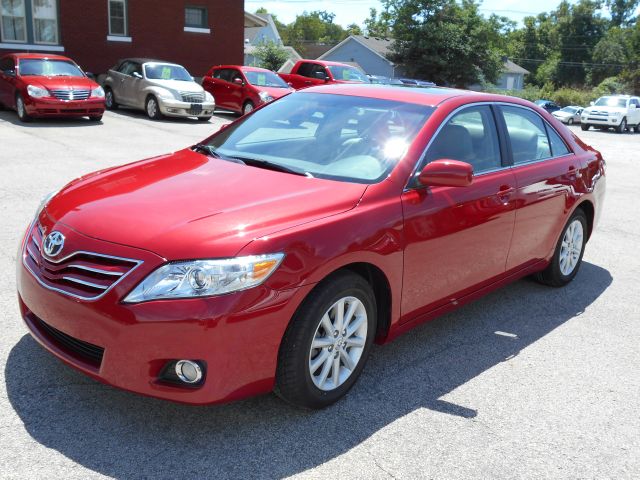 Toyota Camry SEL Sport Utility 4D Sedan