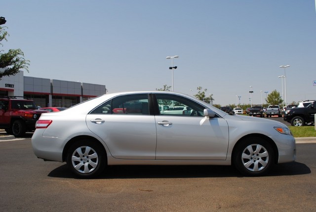 Toyota Camry 2011 photo 2
