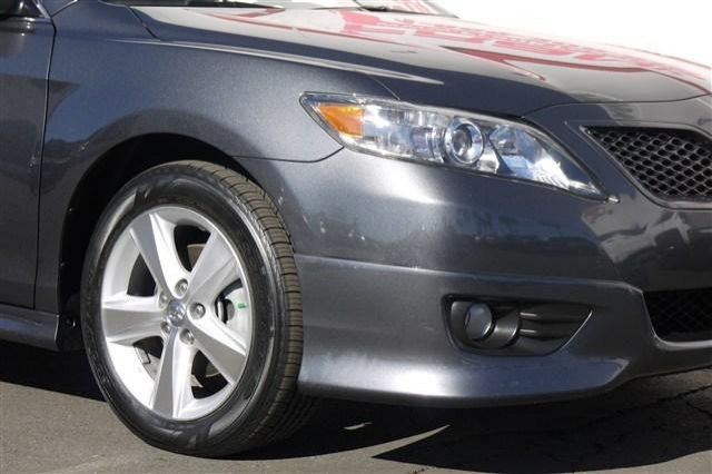Toyota Camry 2011 photo 1