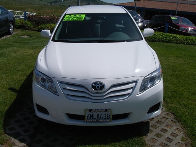 Toyota Camry 2011 photo 2