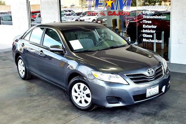 Toyota Camry 2011 photo 1