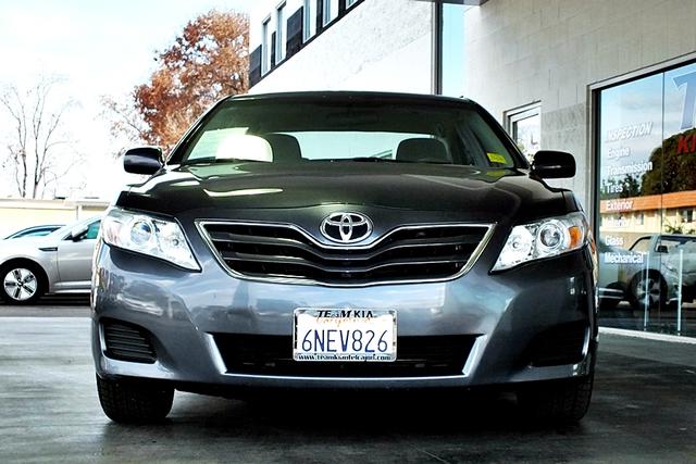 Toyota Camry 2011 photo 2
