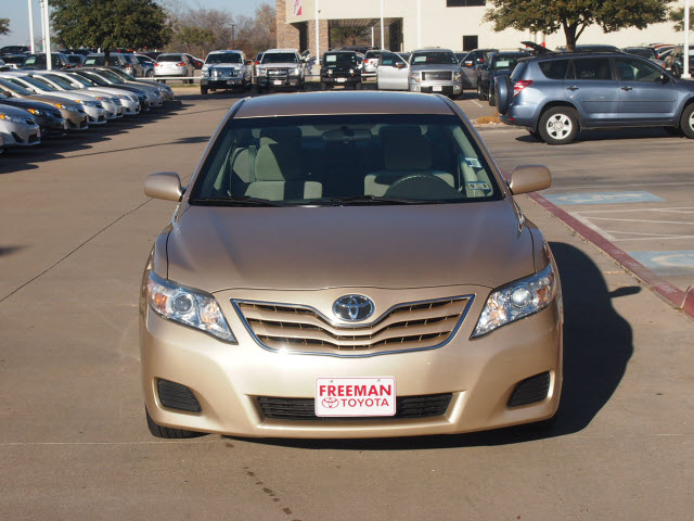 Toyota Camry 2011 photo 1