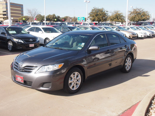 Toyota Camry 2011 photo 2