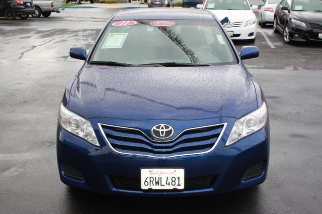 Toyota Camry 2011 photo 2
