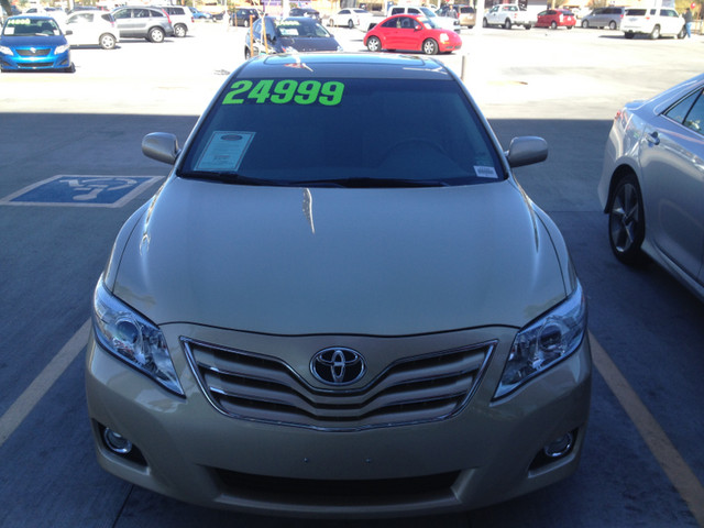 Toyota Camry 2011 photo 1