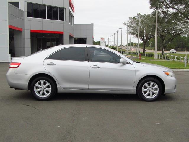 Toyota Camry 2011 photo 1