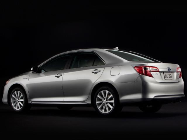 Toyota Camry Altima Base / S SL Sedan